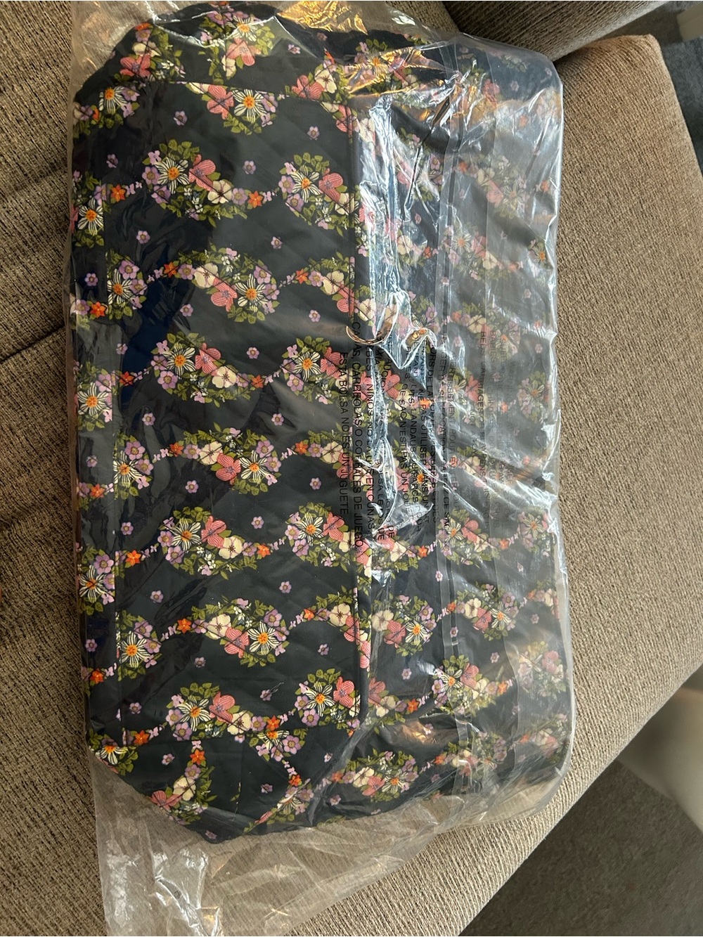 Nwt Vera Bradley travel tote bag original price $150 - Picture 5 of 7